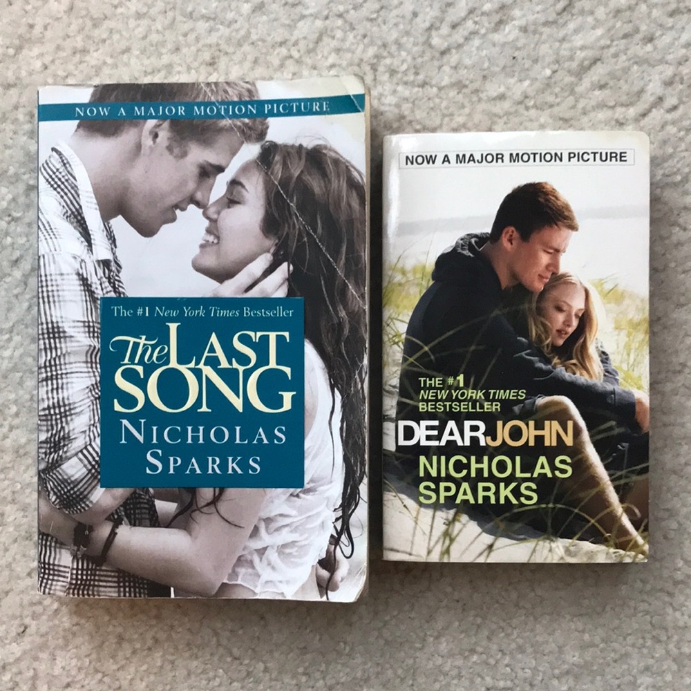 2 Nicholas Spark Paperback Books "Dear John" & "The Last Song"